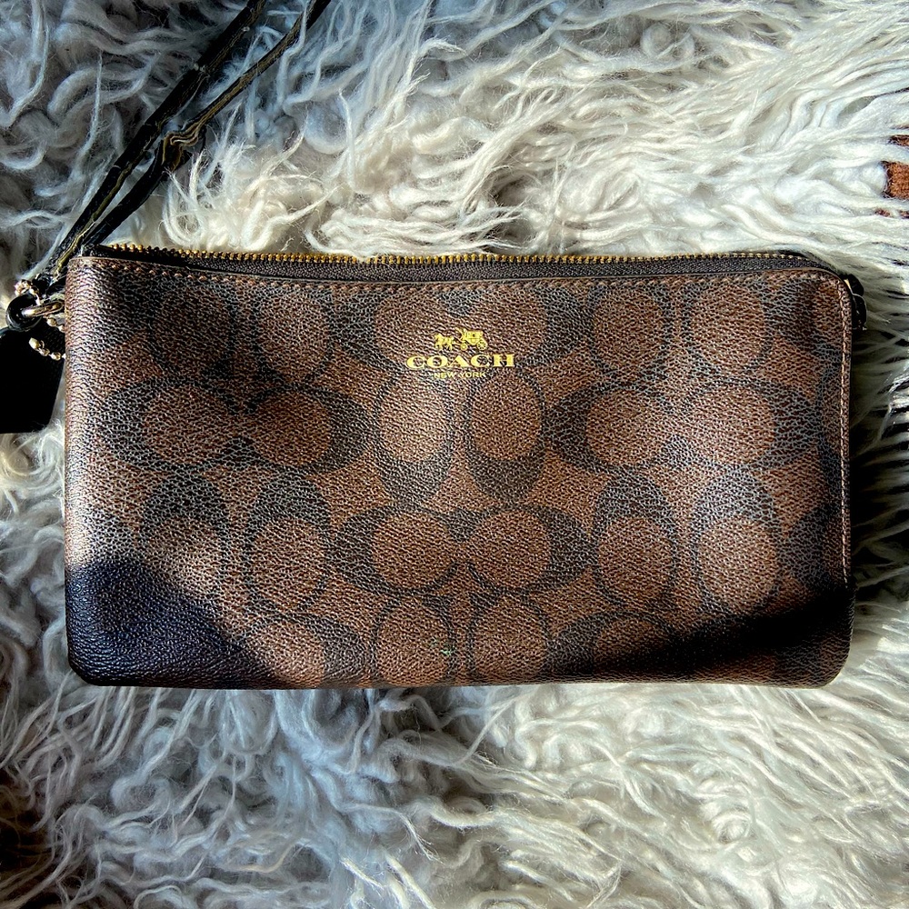 COACH zip wallet.